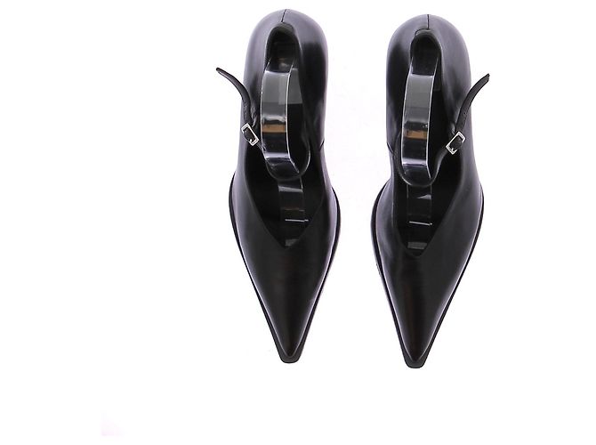 Cos Schwarze Lederpumps mit spitzer Kappe - Ansicht 6