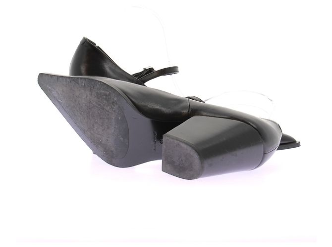 Cos Schwarze Lederpumps mit spitzer Kappe - Ansicht 7