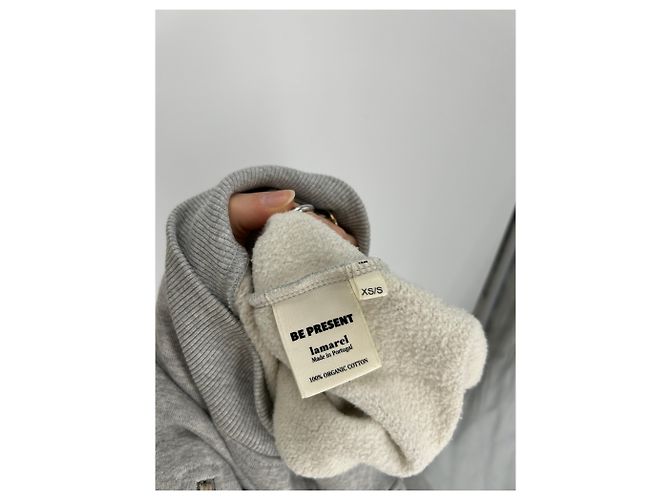 Autre Marque Grauer Pullover mit Truckerkragen - Ansicht 5