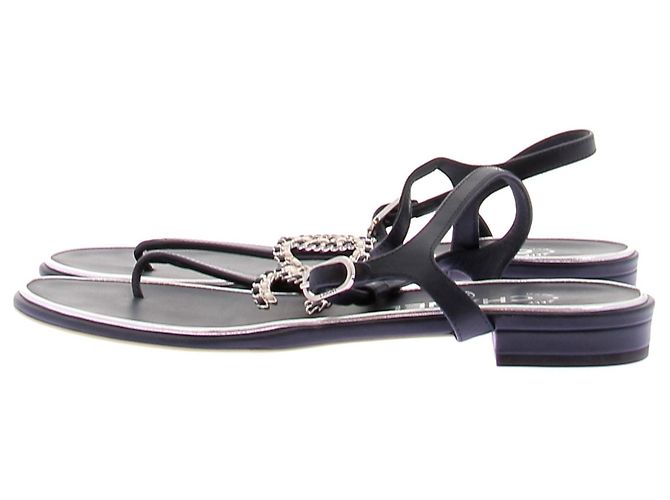 Sandali Chanel in pelle blu navy - vista 3