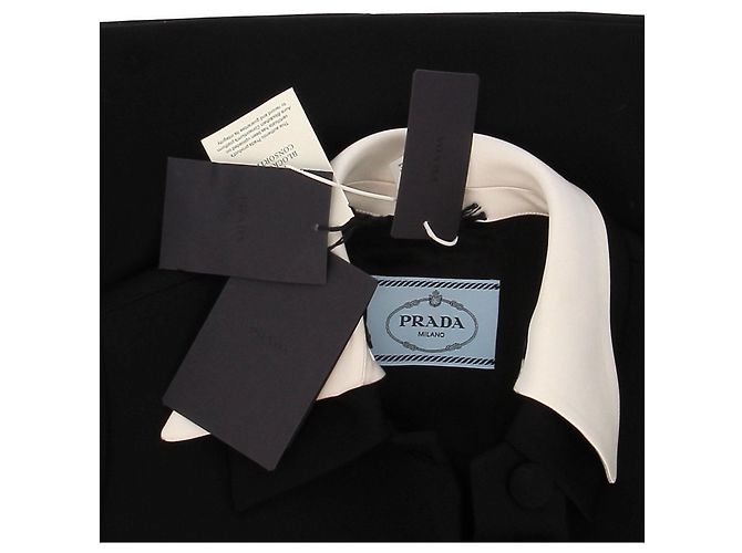 Prada Wolljacke Schwarz mit Strassknöpfen - Ansicht 5