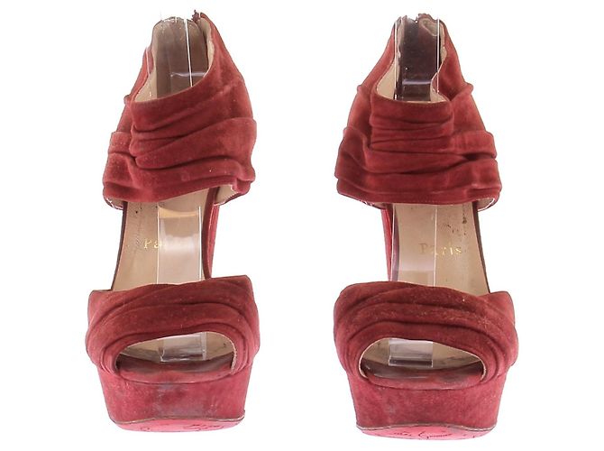 Christian Louboutin Sandali con tacco in camoscio rosso - vista 5