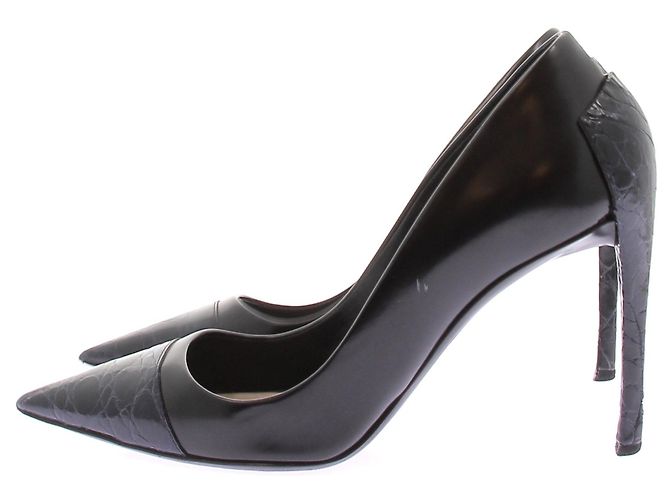 Escarpins Dior en cuir noir effet python - vue 3