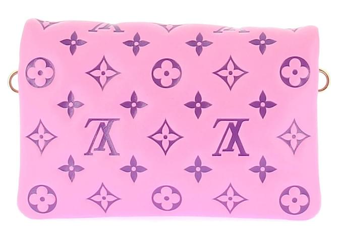 Louis Vuitton Borsa a tracolla "Coussin PM" Rosa - vista 2