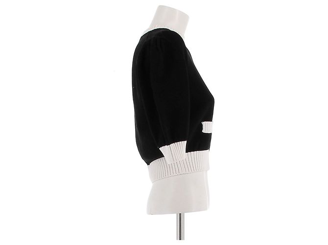 Suéter cropped preto e branco Prada com logo bordado - vista 3
