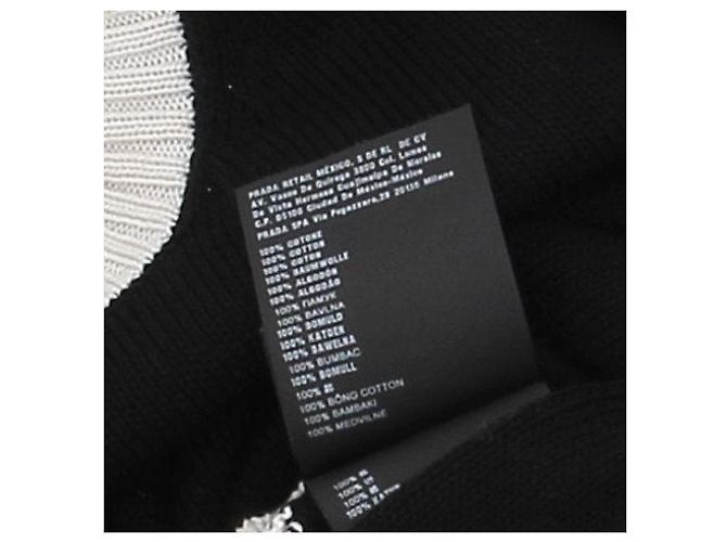 Suéter cropped preto e branco Prada com logo bordado - vista 6