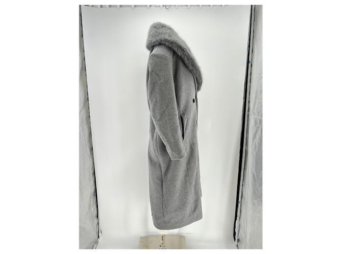 Autre Marque Langer grauer Mantel mit Kunstfell - Ansicht 3