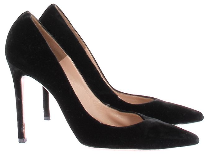 Gianvito Rossi Pumps aus schwarzem Samt mit Spitz zulässiger Kappe - Ansicht 2