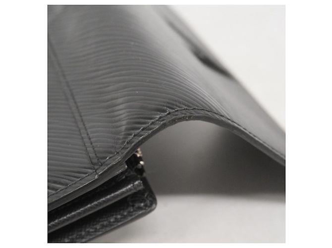 Cartera Larga Twist Epi Louis Vuitton Negro - vista 9