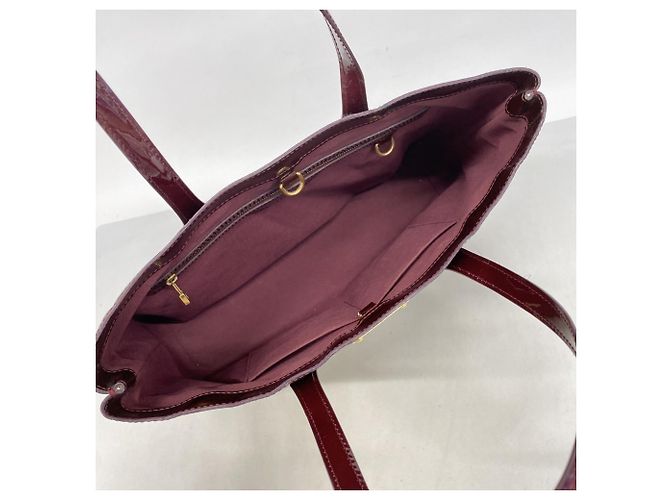Borsa Tote Vernis Wilshire MM di Louis Vuitton Rosso - vista 4