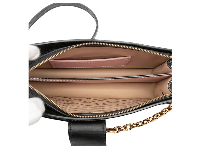 Clutch Trunk Epi Rosa Louis Vuitton - vista 4