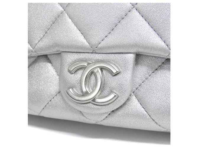 Borsa a spalla in pelle argentata Chanel AS4599 Argento - vista 4