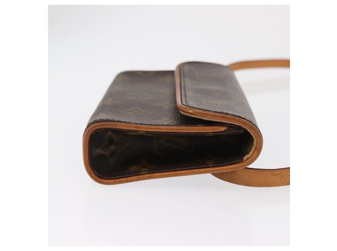 Louis Vuitton Florentine Waist Monogram Canvas Marrom - vista 3