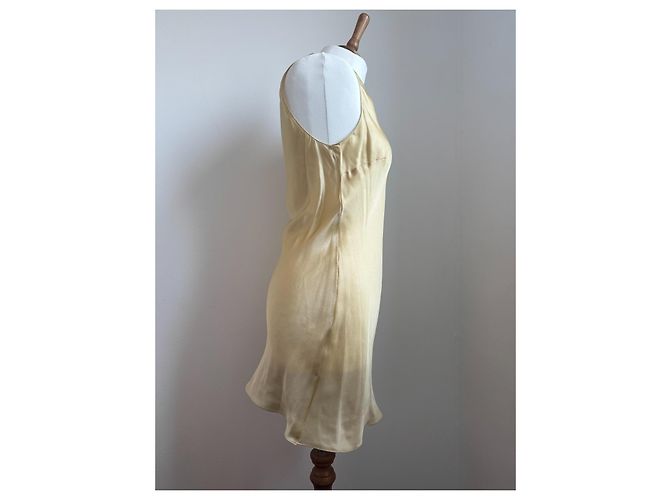 Prada Kleid aus goldenem Metallic-Acetat-Strick - Ansicht 12