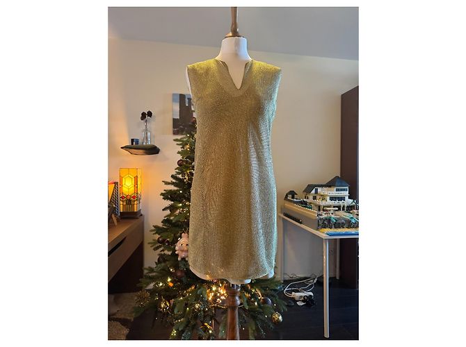 Prada Kleid aus goldenem Metallic-Acetat-Strick - Ansicht 6