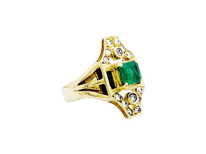 Autre Marque Anello in oro giallo, smeraldo e diamanti. - vista 3