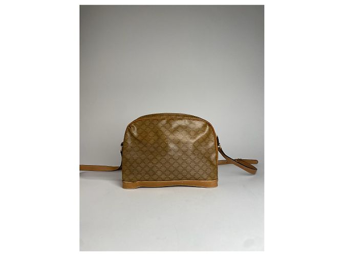 Céline Vintage Celine Paris Triomphe Monogramm Schultertasche aus Kamel-Leder - Ansicht 2