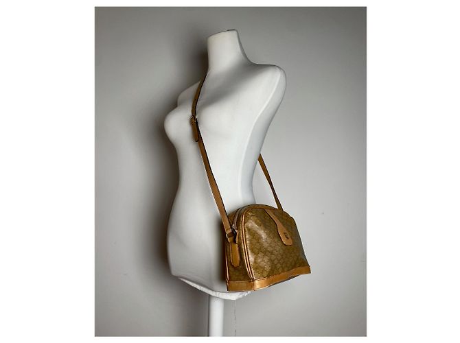 Céline Vintage Celine Paris Triomphe Monogramm Schultertasche aus Kamel-Leder - Ansicht 5