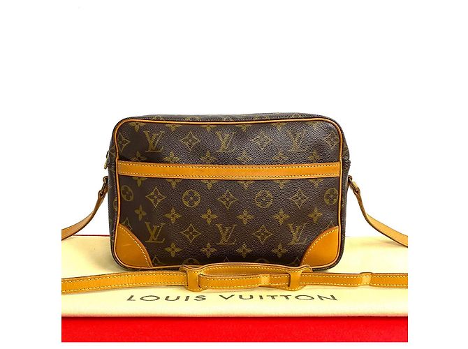 Borsa a Spalla in Pelle Monogram Trocadero di Louis Vuitton Metallico Bronzo - vista 2