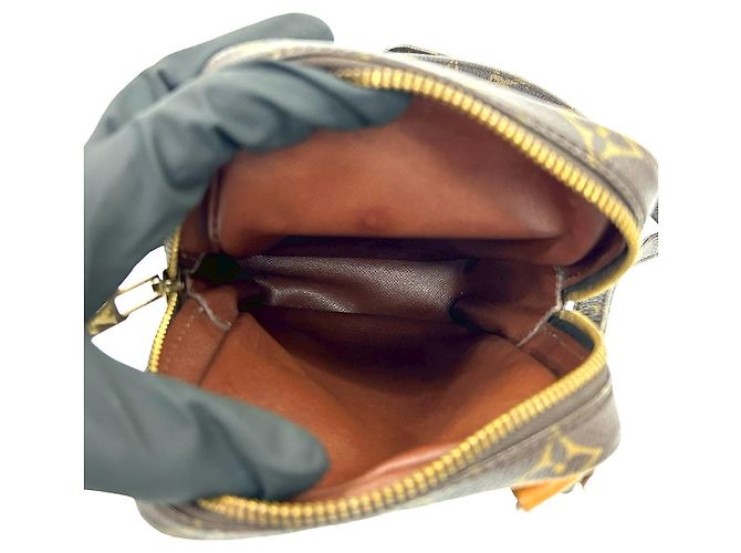 Mini borsa a spalla in pelle Monogram Amazon di Louis Vuitton Marrone - vista 10