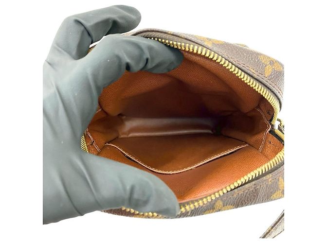Mini borsa a spalla in pelle Monogram Amazon di Louis Vuitton Marrone - vista 10