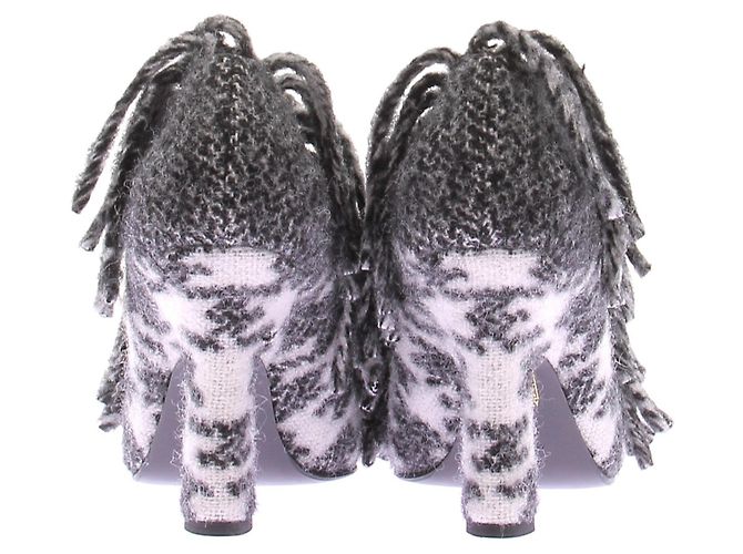 Burberry Décolleté "Sweep 100" in lana Bianco - vista 3
