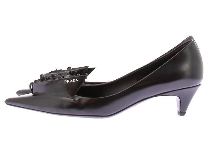 Prada Lackleder-Pumps mit floralem Applikation Schwarz - Ansicht 5