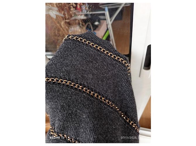 Chloé Kleid aus grauer Merinowolle mit Ketten-Details - Ansicht 10