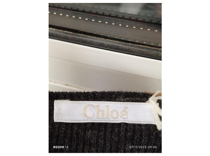 Chloé Kleid aus grauer Merinowolle mit Ketten-Details - Ansicht 8