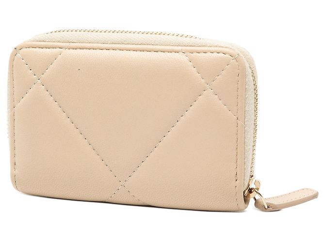 Porta-moedas com zíper Chanel 19 em pele de cordeiro acolchoada bege - vista 2