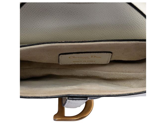 Sac Saddle en cuir de veau grainé blanc Dior - vue 4