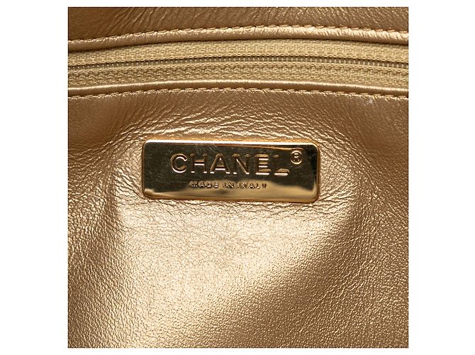 Chanel Hobo Todo Sobre Cadenas en Cordero Blanco - vista 6