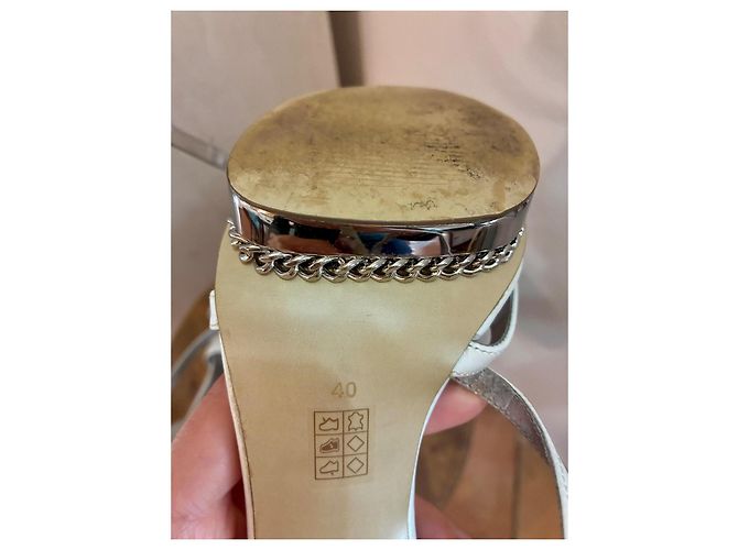 Sandali con tacco Guess in pelle bianco e argento 40 - vista 8