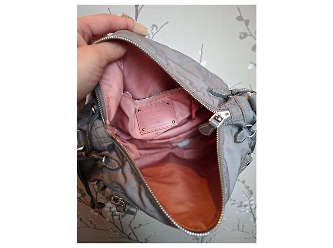 Borsa a mano Prada in nylon grigio - vista 7