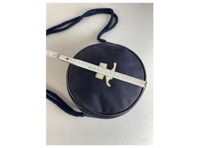 Vintage Courreges Paris Canvas Umhängetasche in Navy und Weiß - Ansicht 10
