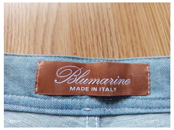 Pantaloncini in denim blu chiaro Blumarine con ricamo - vista 10