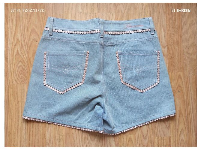 Pantaloncini in denim blu chiaro Blumarine con ricamo - vista 7