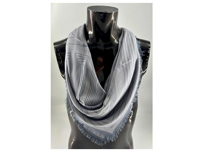 Windsor: La Definizione di Eleganza Senza Tempo – Sciarpa in Seta di Lusso Multicolore - vista 5
