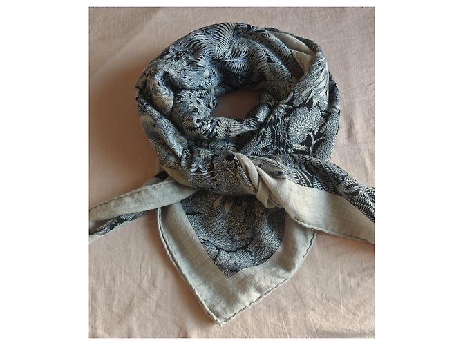 Sciarpa Hermès 'Faubourg Tropical' in cashmere Bianco Blu Beige - vista 11