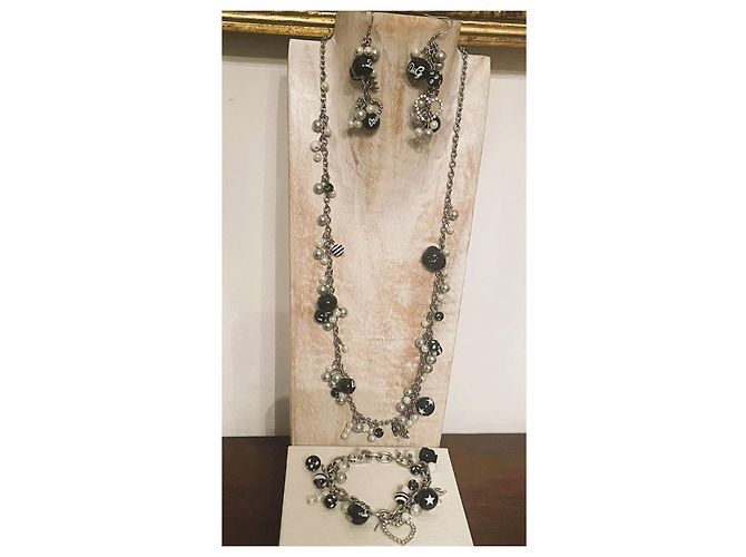 Magnifica parure DOLCE & GABBANA collana bracciale orecchini con perle nere swarovski logo e scritte Nero Argento - vista 4
