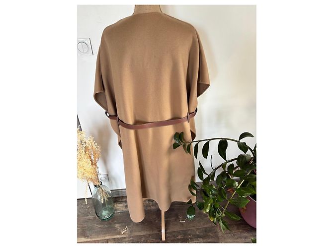 Capa Burberry em cashmere cor camelo Bege - vista 3