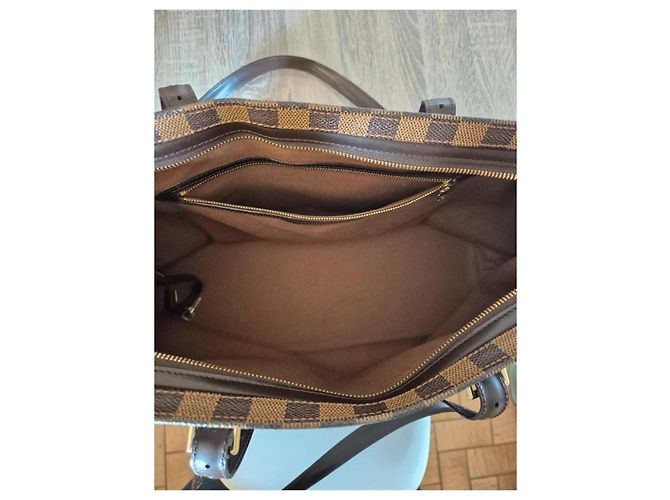 Chelsea Borsa a mano Louis Vuitton in pelle marrone scuro - vista 4