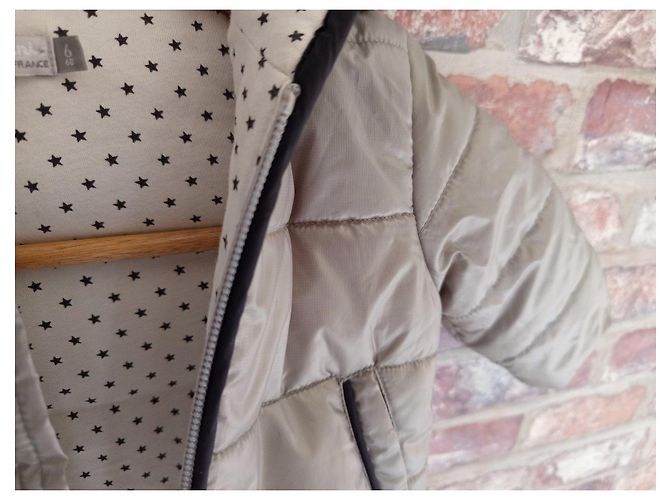 Catimini graue Steppjacke mit Sternen - Ansicht 2