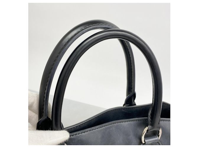 Borsa a mano Passy PM Epi di Louis Vuitton in Noir Nero - vista 10