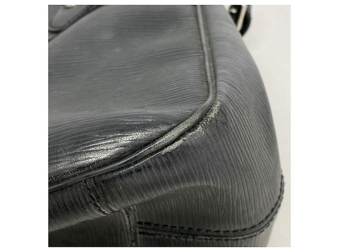 Borsa a mano Passy PM Epi di Louis Vuitton in Noir Nero - vista 6