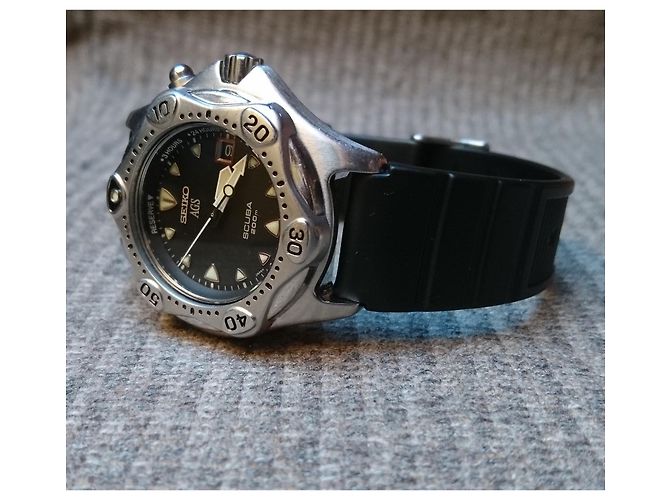 Relógio automático/quartz Seiko AGS Scuba ref. 3M22-0A20 Preto Prata - vista 8