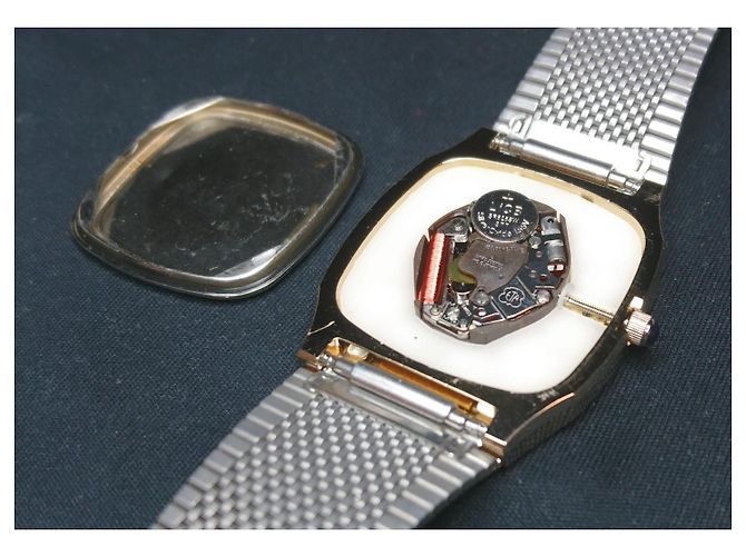 Autre Marque Klaeuse Quarz Uhr Ref. 286-124-003 Schweizer Uhrwerk Golden - Ansicht 6