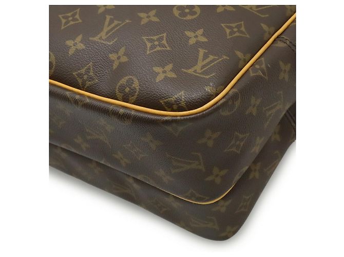 Louis Vuitton Reporter GM Monogram Shoulder Bag Brown - view 3
