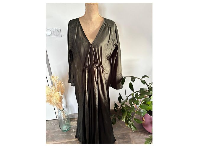 Autre Marque Langes grünes Kalita-Kleid Dunkelgrün - Ansicht 2