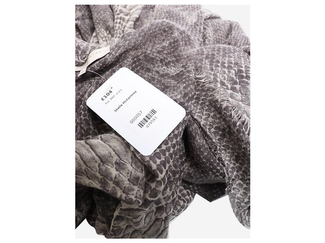Stella Mc Cartney Bufanda grande de estampado de serpiente gris - vista 2